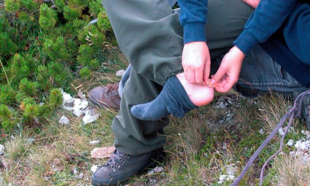 How to Stop Blisters When Hiking (Complete Beginner Guide)